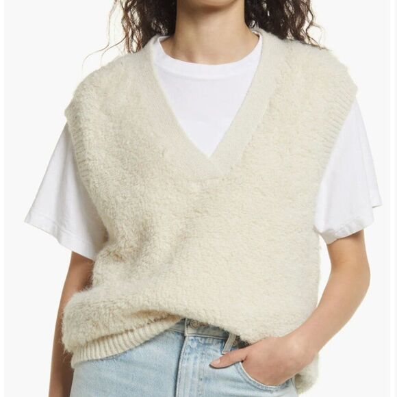 Vero Moda Sleeveless Loopi sweater vest in cream Birch NWT size small - Picture 1 of 11